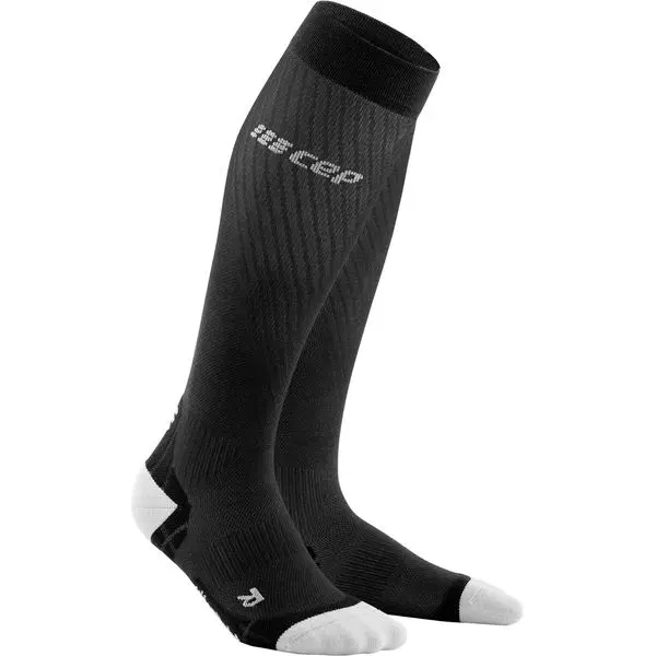 CEP ULTRALIGHT TALL COMPRESSION SOCKS Компрессионные гольфы ультратонкие Черный/Белый