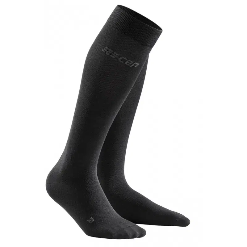 CEP COMMUTER COMPRESSION SOCKS (W) Компрессионные гольфы для восстановления и путешествий женские Черный