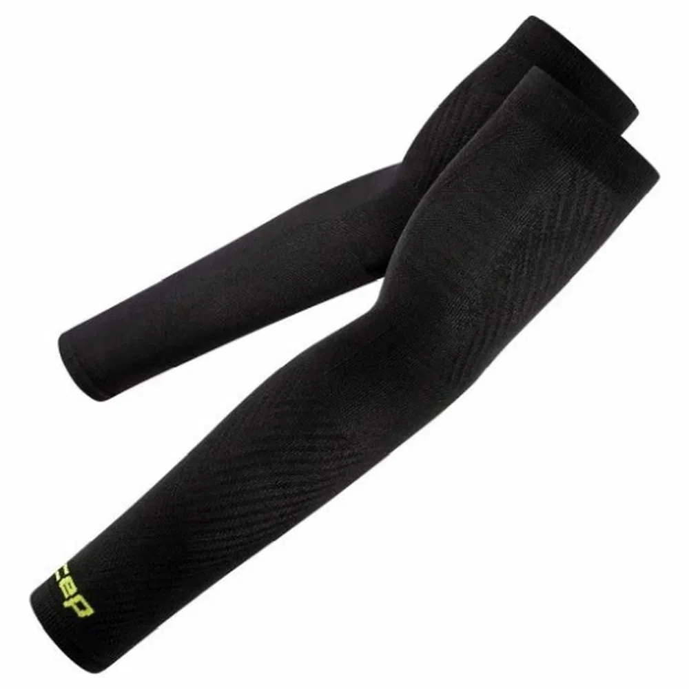 CEP CORE RUN ULTRALIGHT SHORT ARM SLEEVES Компрессионные рукава Черный