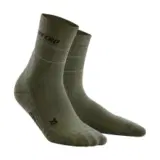 CEP REFLECTIVE MID CUT COMPRESSION SOCKS Компрессионные носки Темно-зеленый