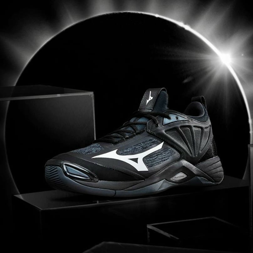Mizuno WAVE MOMENTUM 2