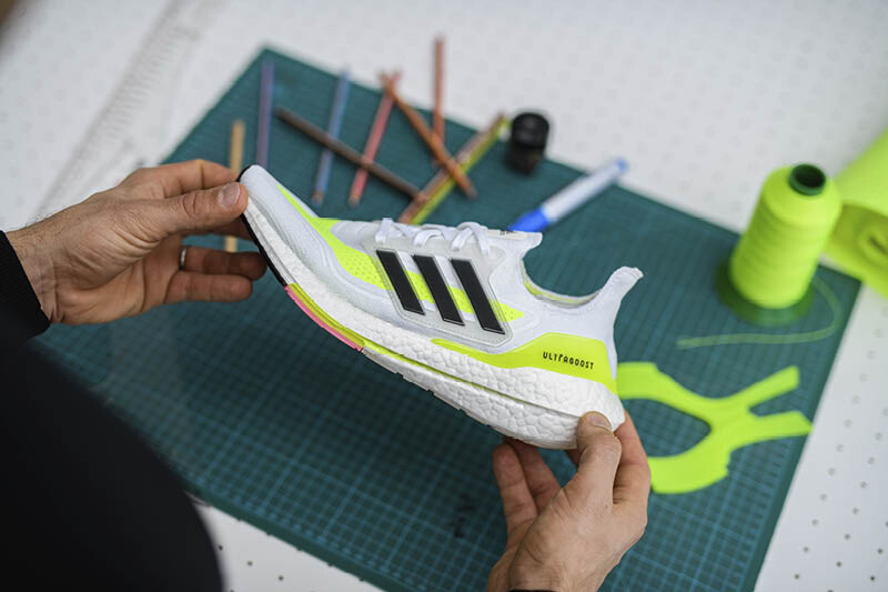 ULTRABOOST 21
