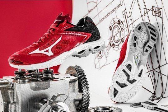 Mizuno Wave LIGHTNING Z5