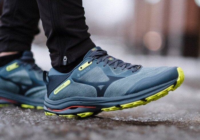 Кроссовки MIZUNO с водоотталкивающей мембраной — обзор, изображение №1