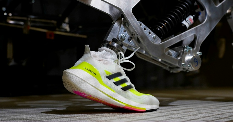 ULTRABOOST 21