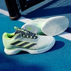 Adidas Avacourt 2: женская спецификация для комфортного тенниса