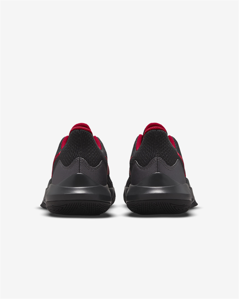 

Кроссовки Nike, Precision 44