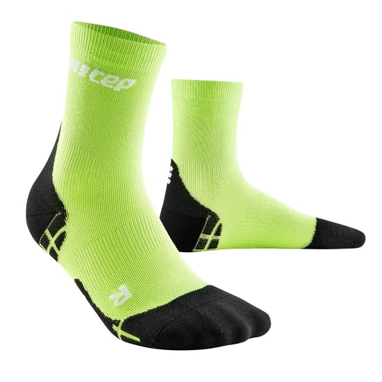 CEP ULTRALIGHT COMPRESSION SHORT SOCKS (W) Компрессионные ультратонкие носки для бега женские Зеленый/Черный - фото 250258