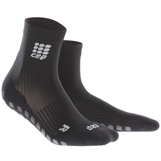 CEP GRIPTECH SHORT COMPRESSION SOCKS (W) Компрессионные носки для игровых видов спорта женские Черный - фото 252105
