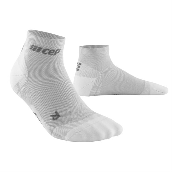 CEP ULTRALIGHT LOW CUT COMPRESSION SOCKS (W) Компрессионные короткие носки для бега ультратонкие женские Белый/Серый - фото 278561