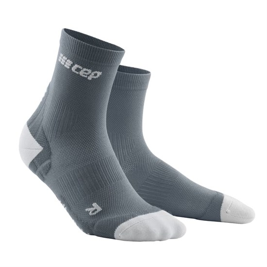 CEP ULTRALIGHT COMPRESSION SHORT SOCKS (W) Компрессионные ультратонкие носки для бега женские Серый/Белый - фото 281091