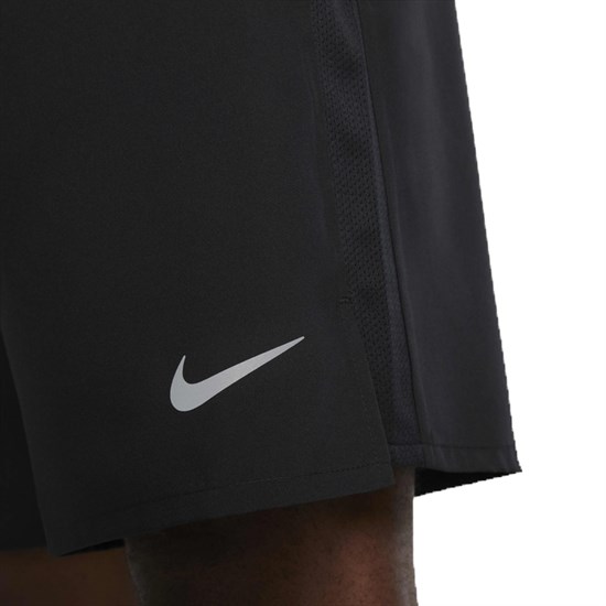 Nike CHALLENGER DRI-FIT 23CM UNLINED VERSATILE SHORTS Шорты беговые ...