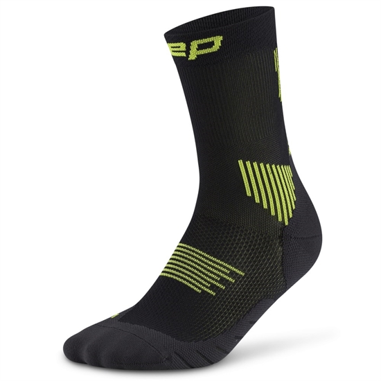 CEP CORE RUN COMPRESSION MID CUT SOCKS 5.0 (W) Компрессионные носки женские Черный/Салатовый - фото 320912