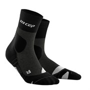 CEP HIKING MERINO MID CUT COMPRESSION SOCKS Компрессионные носки для активного отдыха на природе Черный/Серый