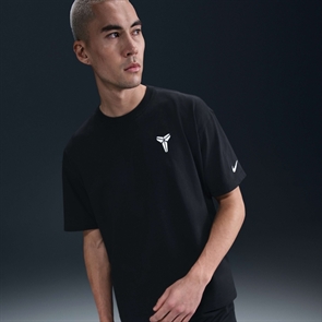 {{photo.Alt || photo.Description || 'Nike KOBE Футболка баскетбольная Черный/Белый'}}