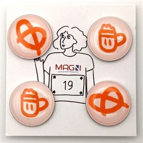 {{photo.Alt || photo.Description || 'Magni ЛАМПА БЕРЛИН Магнитные держатели спортивных номеров'}}