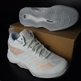 Mizuno WAVE DIMENSION MID (W) Кроссовки волейбольные женские Белый/Золотой - фото 256958