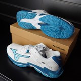 Mizuno WAVE LIGHTNING Z8 Кроссовки волейбольные Белый/Голубой - фото 256959
