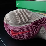 Nike GIANNIS IMMORTALITY 3 EP "FOSSIL STONE DESERT BERRY" Кроссовки баскетбольные Бежевый/Красный - фото 257502
