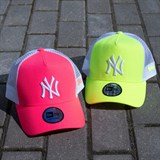 New Era TRUCKER NEW YORK YANKEES Бейсболка Розовый/Белый - фото 263976