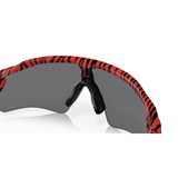 Oakley RADAR EV PATH RED TIGER Очки солнцезащитные Красный/Черный/Черные линзы - фото 273403
