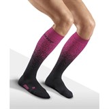 CEP SKI SNOWFALL TALL COMPRESSION SOCKS (W) Компрессионные гольфы для катания на лыжах женские Розовый/Черный - фото 275199
