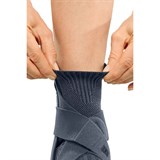 Medi LEVAMED ACTIVE Бандаж голеностопный с силиконовыми вставками и ремнем левый Серый - фото 280452