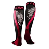 CEP NIGHTTECH COMPRESSION RUNNING SOCKS (W) Компрессионные гольфы со светоотражателями женские Черный/Розовый - фото 282196