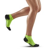 CEP ULTRALIGHT LOW CUT COMPRESSION SOCKS (W) Компрессионные короткие носки для бега ультратонкие женские Зеленый/Черный - фото 282338