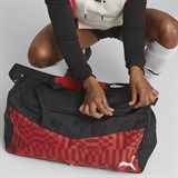Puma INDIVIDUALRISE MEDIUM BAG Сумка спортивная Черный/Красный узор - фото 289419
