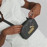 Puma CORE UP WALLET X-BODY Сумка кросс-боди Черный/Золотой - фото 290171 Puma CORE UP WALLET X-BODY Сумка кросс-боди Черный/Золотой - фото 290171