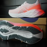 Asics NOVABLAST 4 Кроссовки беговые Белый/Красный - фото 294742