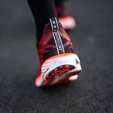 Mizuno WAVE RIDER 28 "AMSTERDAM 2024" Кроссовки беговые Оранжевый/Черный - фото 295849