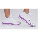 Mizuno WAVE VOLTAGE 2 MID (W) Кроссовки волейбольные женские Белый/Фиолетовый - фото 300017