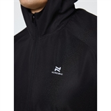 Nordski RUNWAY BLACK Ветровка беговая Черный - фото 301691 Nordski RUNWAY BLACK Ветровка беговая Черный - фото 301691
