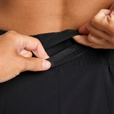 Nike ONEDRI-FIT MID-RISE BRIEF-LINED GRAPHIC SHORTS (W) Шорты беговые женские Черный - фото 302712