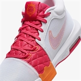 Nike LEBRON WITNESS 8 "DUNKIN DONUTS" Кроссовки баскетбольные Белый/Красный - фото 303762