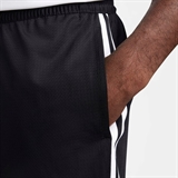 Nike DNA DRI-FIT 15 CM BASKETBALL SHORTS Шорты баскетбольные Черный/Белый - фото 304140 Nike DNA DRI-FIT 15 CM BASKETBALL SHORTS Шорты баскетбольные Черный/Белый - фото 304140