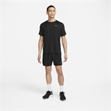 Nike DRI-FIT UV MILER SHORT-SLEAVE RUNNING TOP Футболка беговая Черный - фото 306110 Nike DRI-FIT UV MILER SHORT-SLEAVE RUNNING TOP Футболка беговая Черный - фото 306110