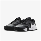 Nike COURT VAPOR LITE 4 Кроссовки теннисные Черный/Белый - фото 306121 Nike COURT VAPOR LITE 4 Кроссовки теннисные Черный/Белый - фото 306121