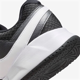 Nike COURT VAPOR LITE 4 Кроссовки теннисные Черный/Белый - фото 306124 Nike COURT VAPOR LITE 4 Кроссовки теннисные Черный/Белый - фото 306124