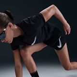 Nike ONE DRI-FIT MID-RISE BRIEF-LINED RUNNING SHORTS (W) Шорты беговые женские Черный - фото 306198 Nike ONE DRI-FIT MID-RISE BRIEF-LINED RUNNING SHORTS (W) Шорты беговые женские Черный - фото 306198