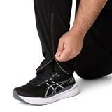 Asics CORE WOVEN PANTS Брюки спортивные Черный - фото 315342 Asics CORE WOVEN PANTS Брюки спортивные Черный - фото 315342