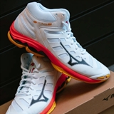 Mizuno WAVE VOLTAGE 2 MID Кроссовки волейбольные Белый/Оранжевый - фото 320458