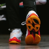 Mizuno WAVE VOLTAGE 2 Кроссовки волейбольные Белый/Оранжевый - фото 320463