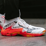 Mizuno WAVE LIGHTNING NEO 3 Кроссовки волейбольные Белый/Оранжевый - фото 320465