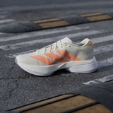 Adidas ADIZERO BOSTON 13 (W) Кроссовки беговые женские Бежевый/Оранжевый - фото 334641