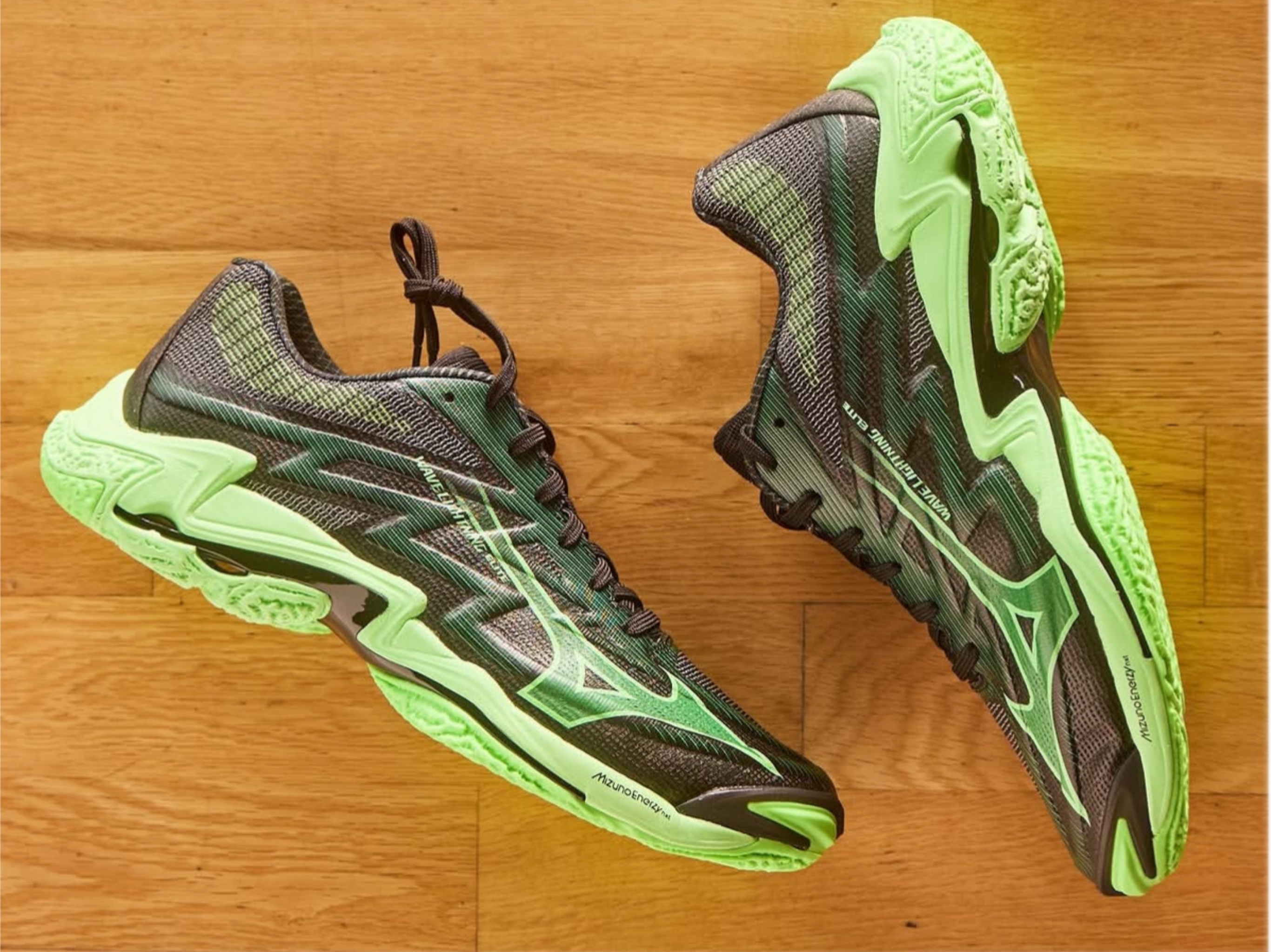 Mizuno Wave Lightning Elite