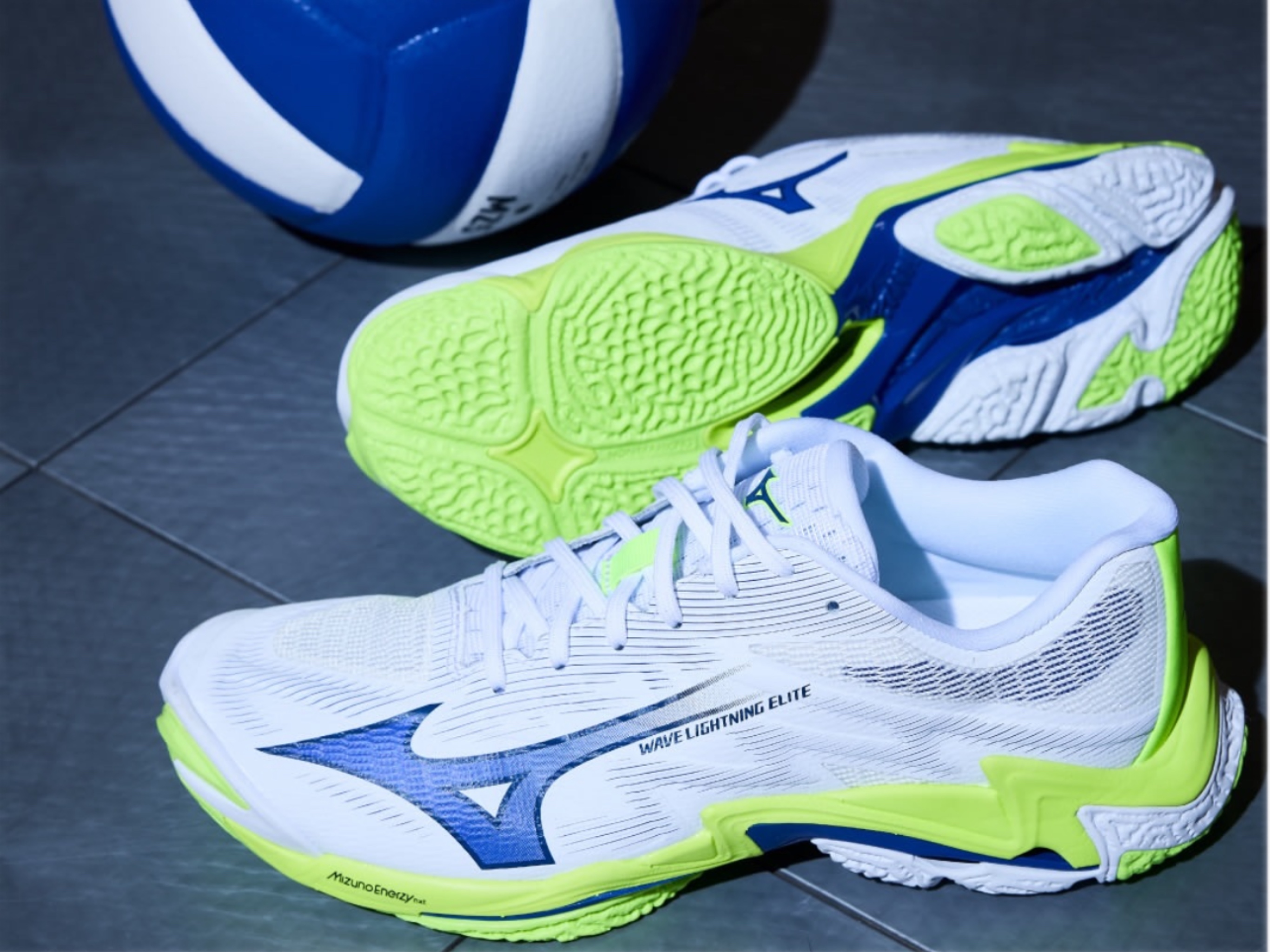 новые линейки волейбольных кроссовок mizuno